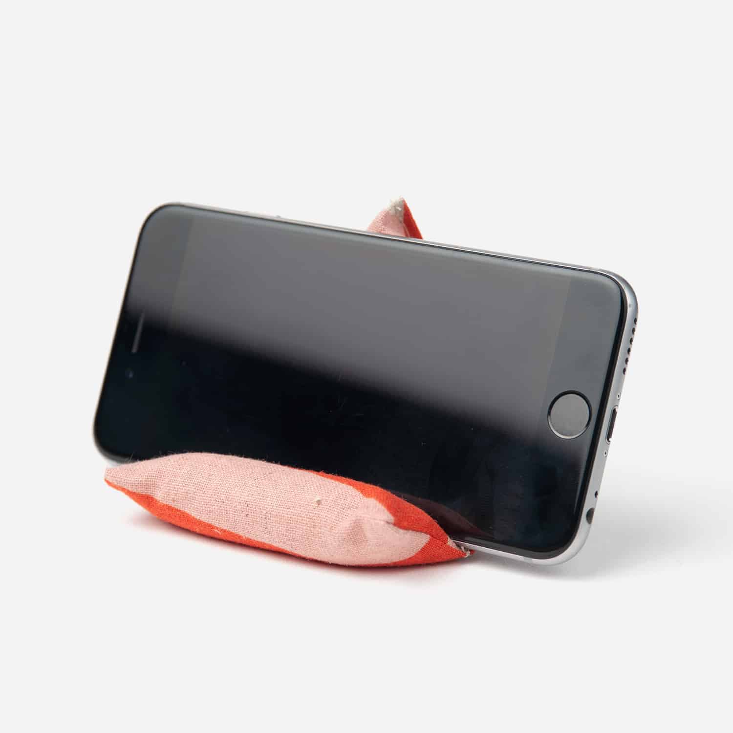 Handykissen, Smartphone-Kissen, Coussin natel, support natel, support smartphone // dickoepfig.ch